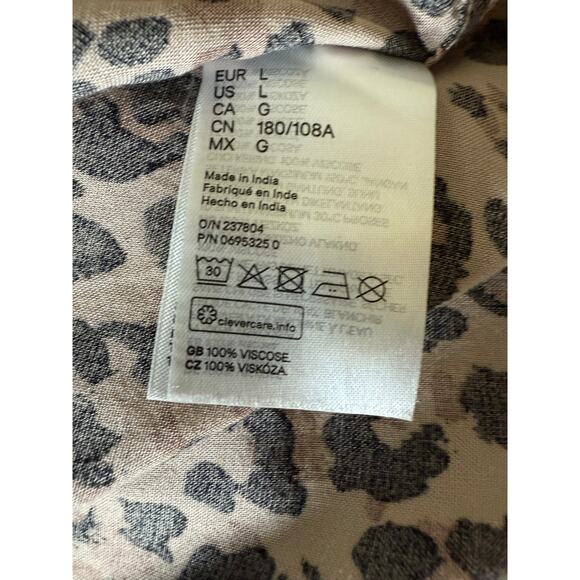 H&M Women’s Leopard Print Button Front Blouse Size L Long Sleeve 100% Viscose - Picture 6 of 7